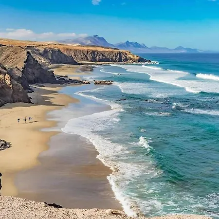 Yellow In Puerto del Rosario (Fuerteventura)