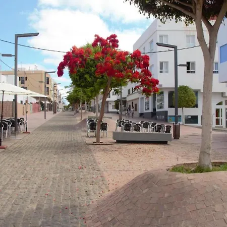 Yellow In Apartament