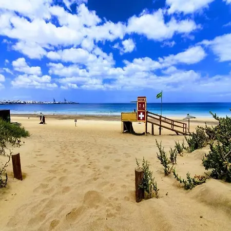 Yellow In Puerto del Rosario (Fuerteventura)